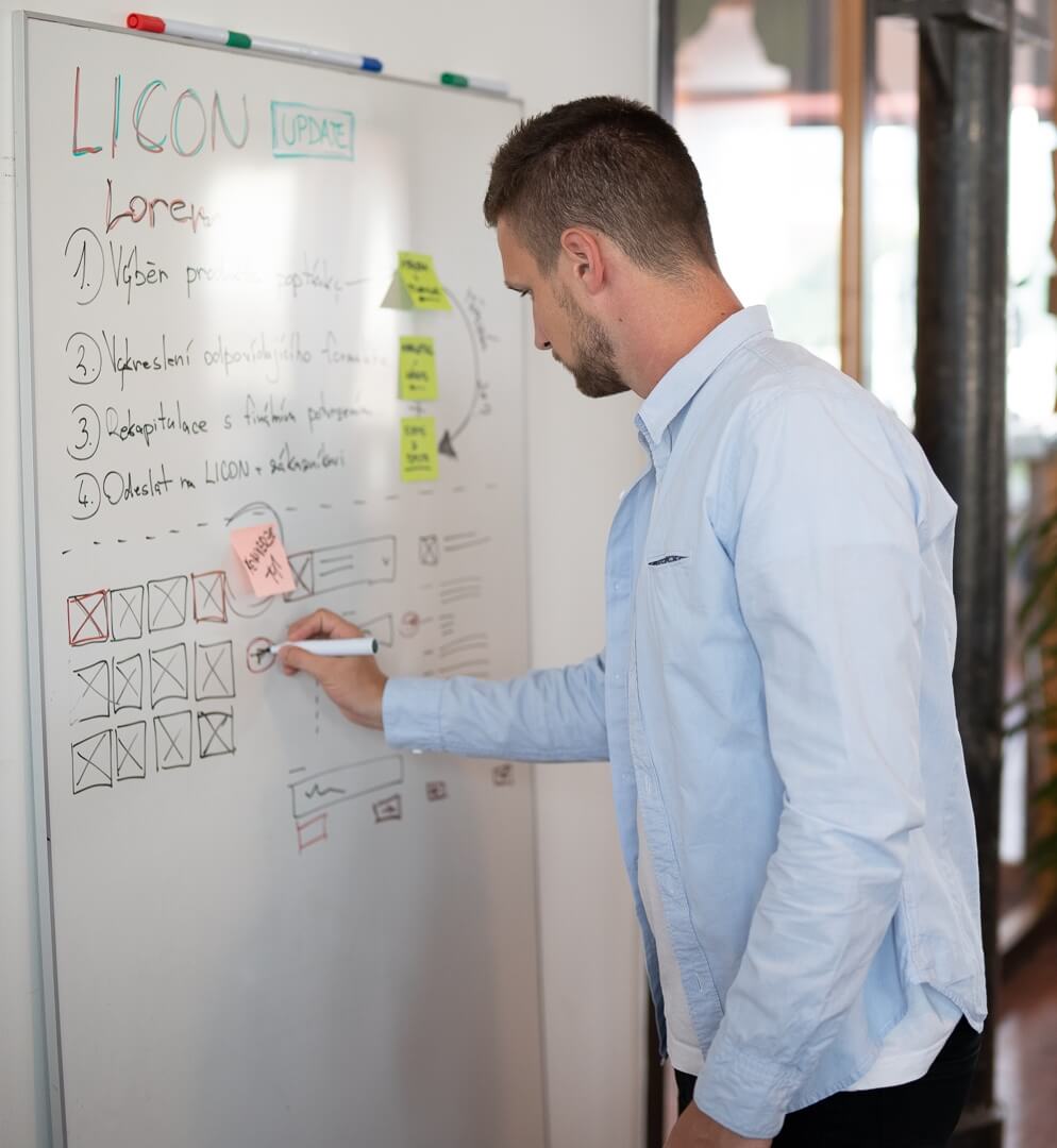 Weby, e‑shopy a online aplikace